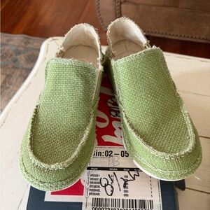 Tony Lama Women’s  Green Canvas Flats 8.5